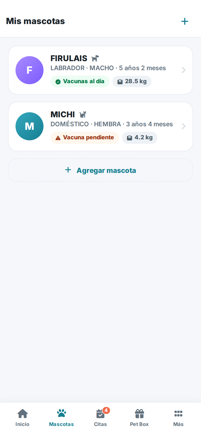 Lista de tus mascotas en la app, con su foto, especie y estado de vacunas.